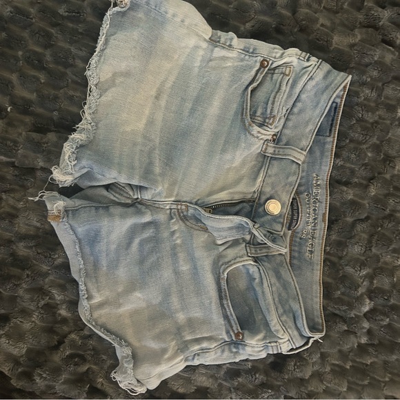 American Eagle Outfitters Blue Jean Shorts Distressed Raw Hem - Picture 1 of 3